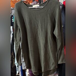Michael Kors Olive Green Knit Sweater w/ Side Zipper Detail | Size Medium | GUC